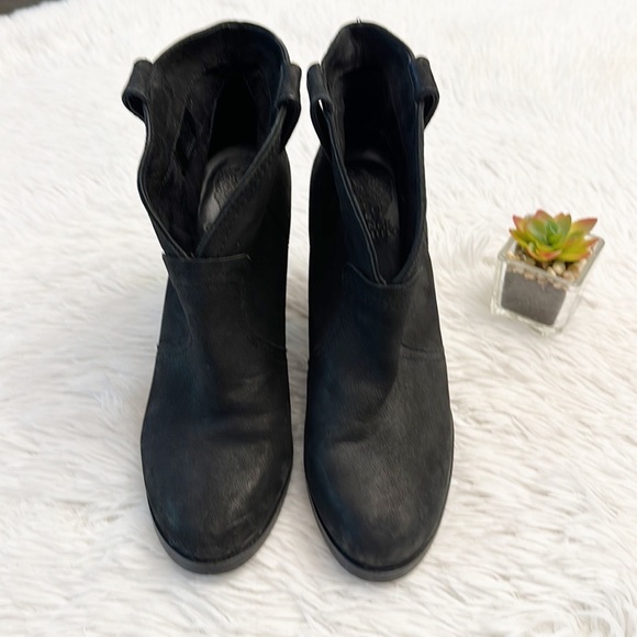 Vince Camuto Hillsy Black Leather Heel western pull on ankle bootie women’s 8.5 - Picture 4 of 9